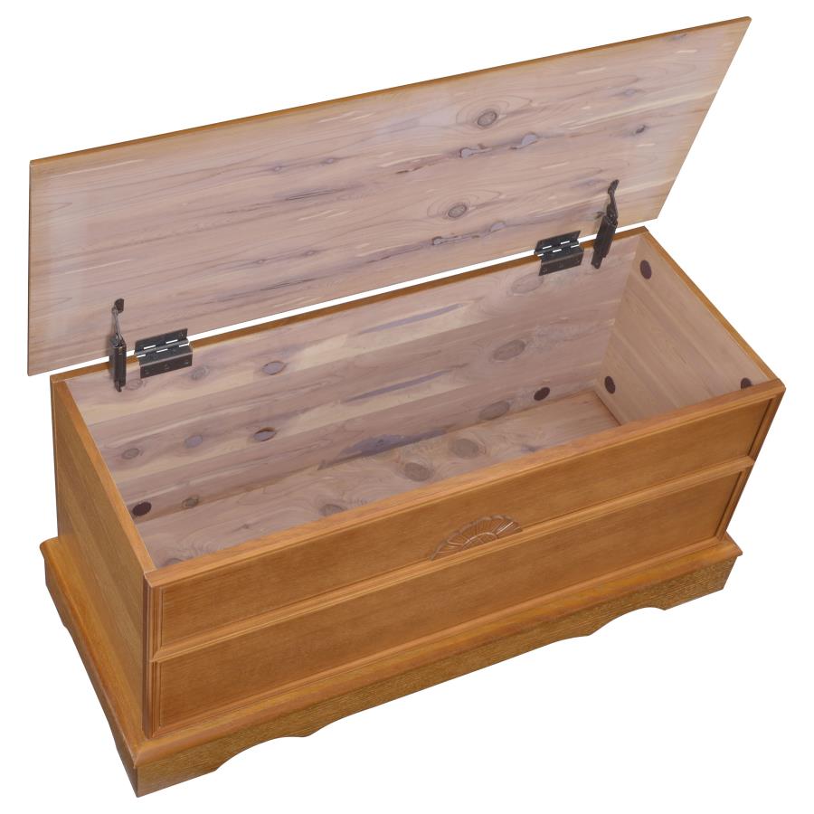 Cedar Chest With Locking Lid