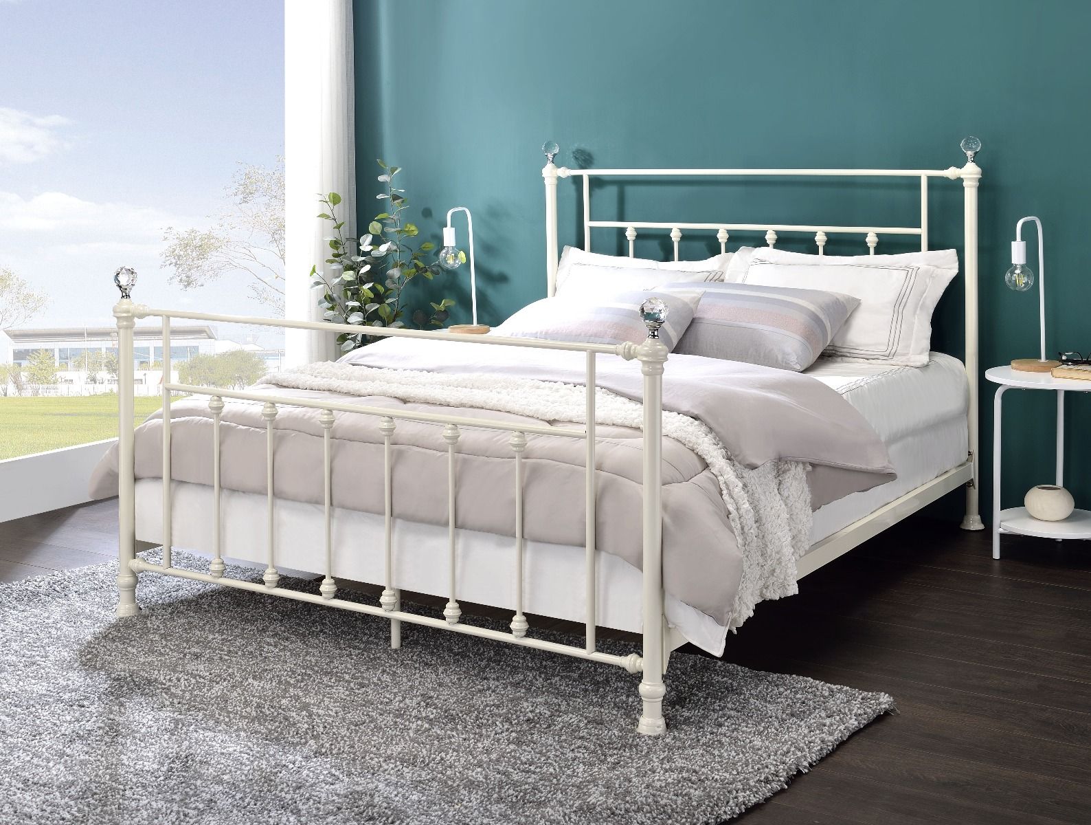Comet Versatile Design Bed