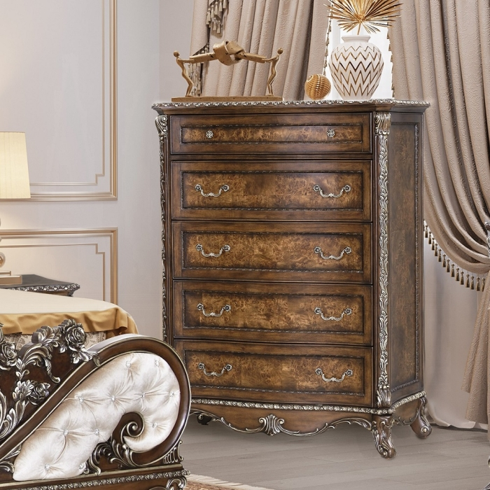 Devany Classic Design Chest