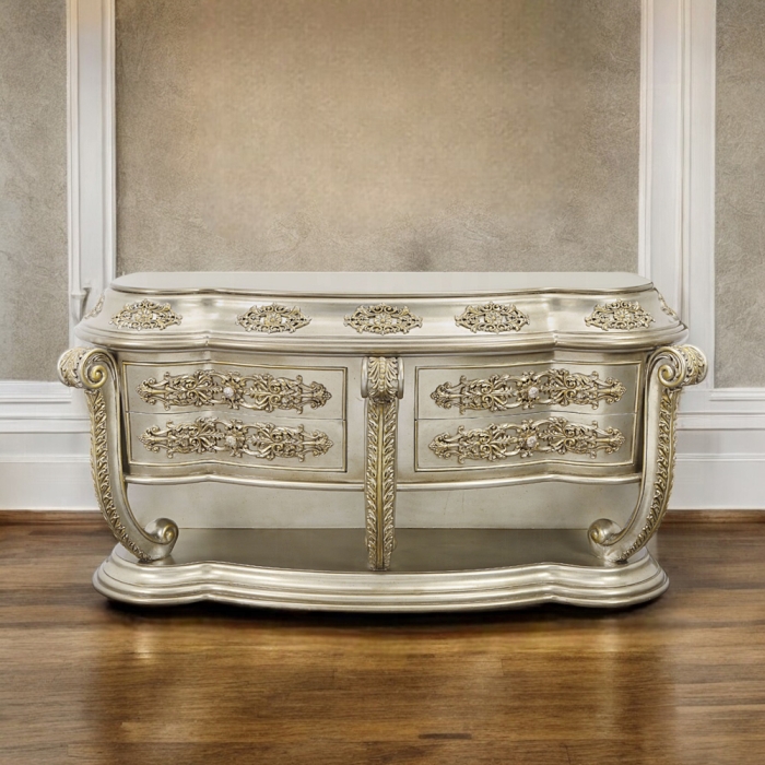 Danae Server with Boasting immaculate Details