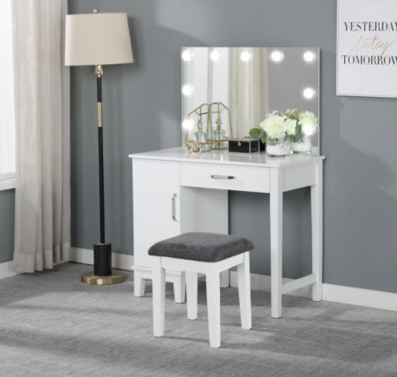 Elijah Vanity Set with Lighting & Stool