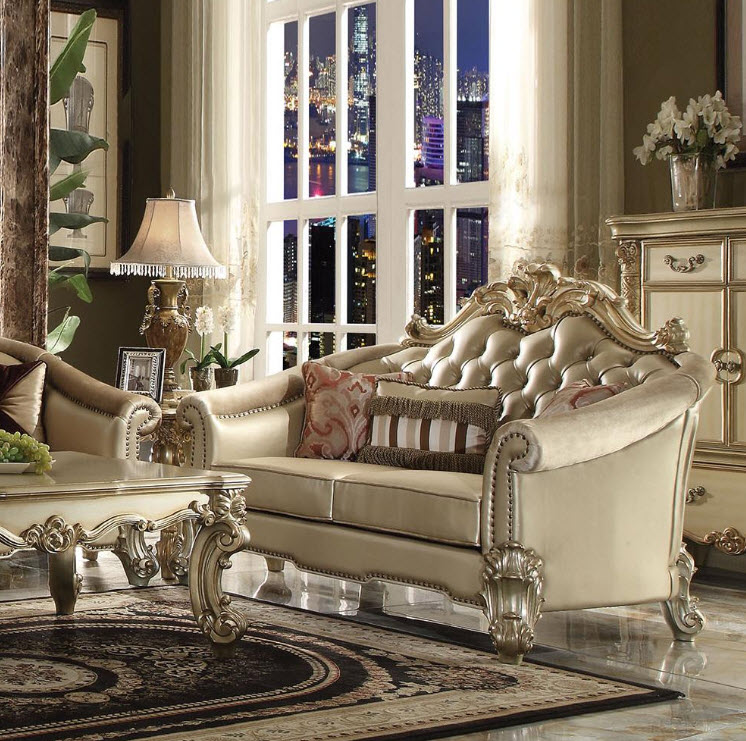 Vendome II Traditional Loveseat